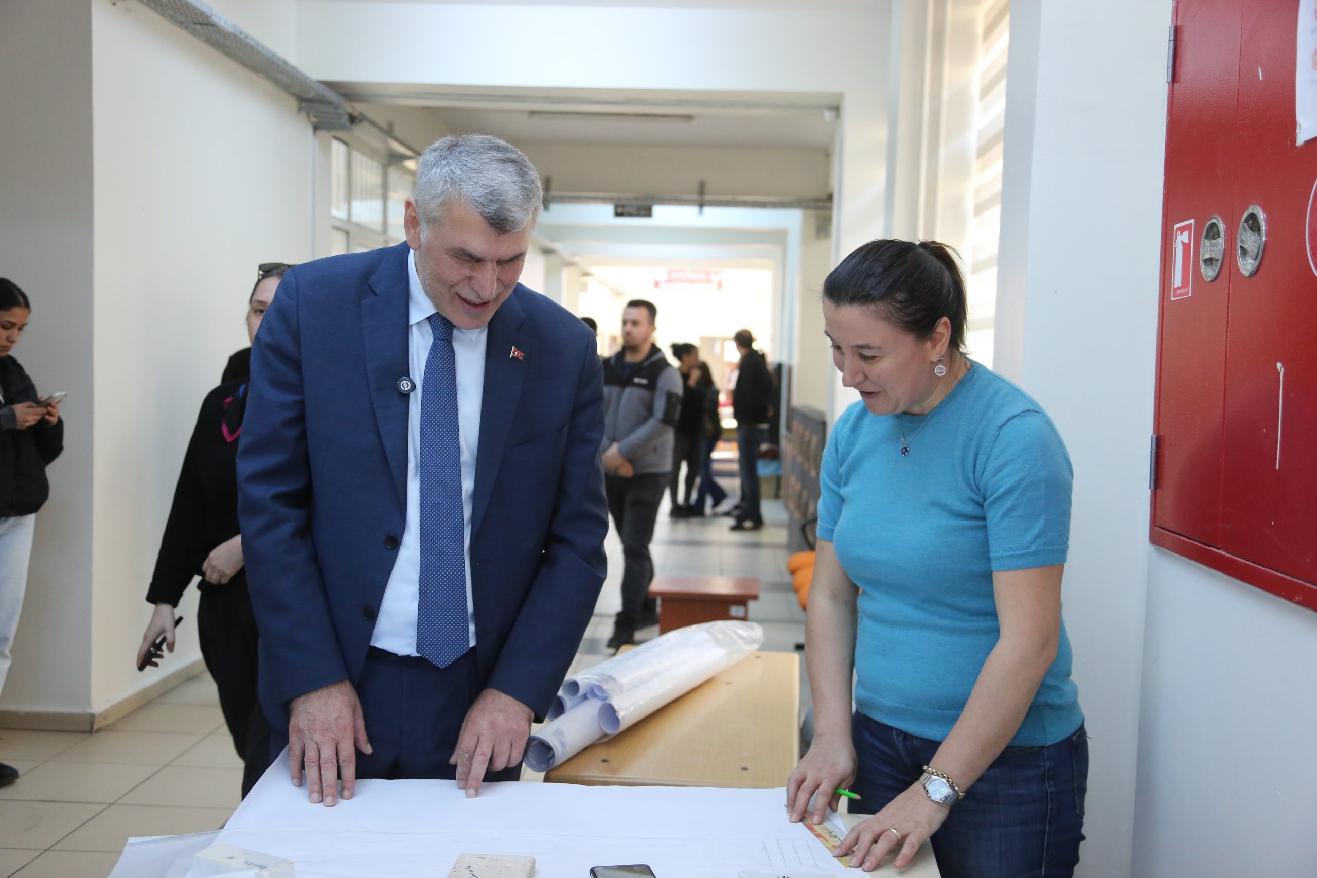 Cumhur İttifakı AK Parti Maltepe Belediye Başkan Adayı Kadem Ekşi’den, Halk Eğitimi Merkezi’ne ziyaret