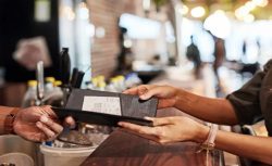 Bakanlık düğmeye bastı! Yeni düzenleme geldi: Kafe ve restoranlarda büyük yasak!