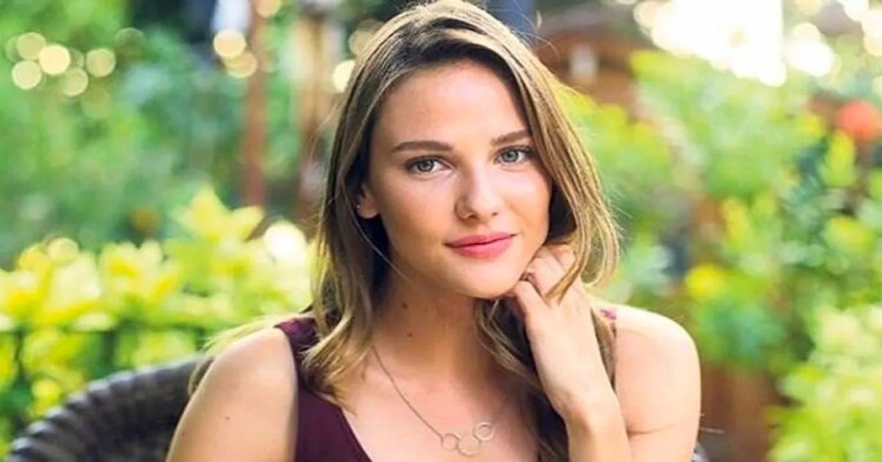 “DOC” dizisinde şok ayrılık! Alina Boz haberleri uçakta görünce şoke oldu