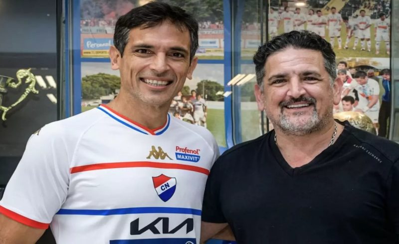 44 yaşında yeni sayfa: Roque Santa Cruz’dan futbolseverleri şaşırtan hamle