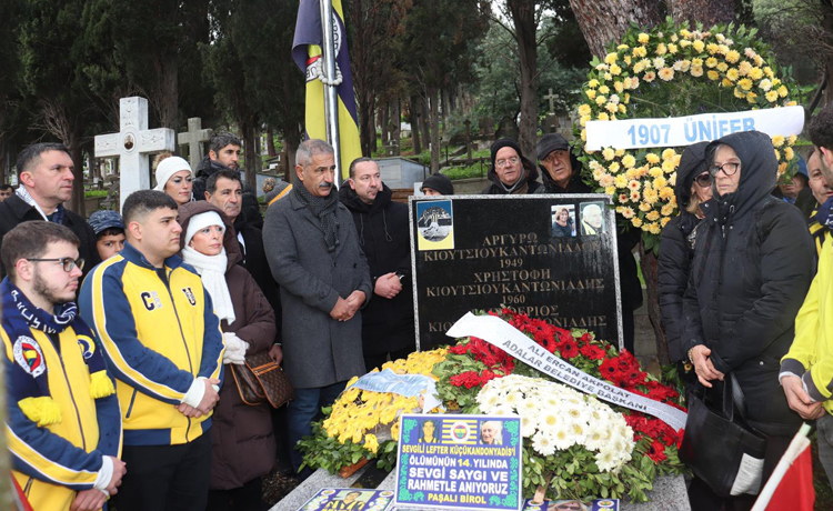 Lefter Küçükandonyadis Vefatının 14. Yılında Büyükada’daki Mezarı Başında Anıldı